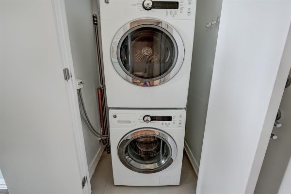 30-Laundry_Closet-1