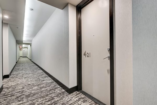 35-Exterior_Hallway