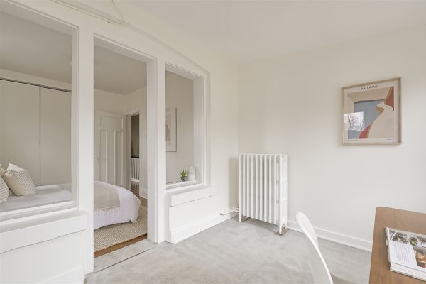 25-Bedroom2-4