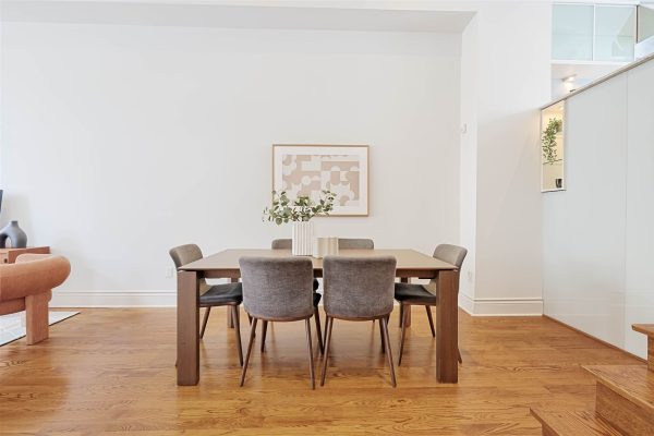Castillo Pardo 5 Mitchell Ave Toronto, ON - Townhouse Dining Room