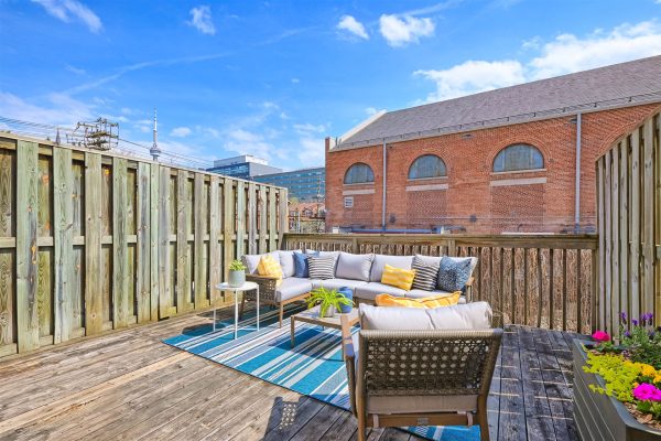 Castillo Pardo 5 Mitchell Ave Toronto, ON - Townhouse Balcony