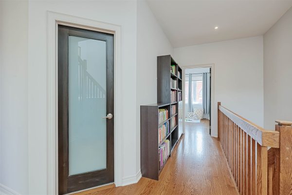 Castillo Pardo 5 Mitchell Ave Toronto, ON - Townhouse Upper Level