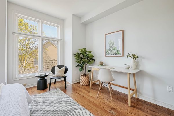 Castillo Pardo 5 Mitchell Ave Toronto, ON - Townhouse Second Bedroom