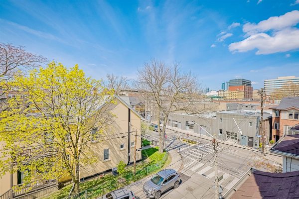 Castillo Pardo 5 Mitchell Ave Toronto, ON - Townhouse Balcony 2