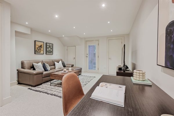 Castillo Pardo 5 Mitchell Ave Toronto, ON - Townhouse Lower Level Living Area