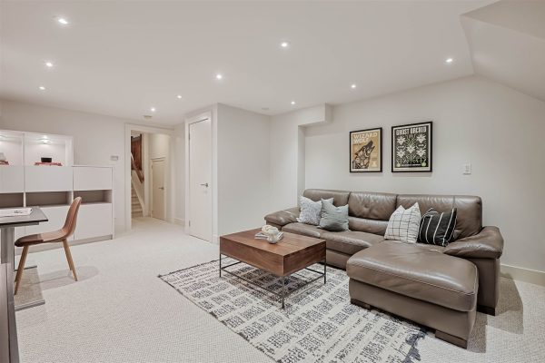 Castillo Pardo 5 Mitchell Ave Toronto, ON - Townhouse Lower Level Living Area